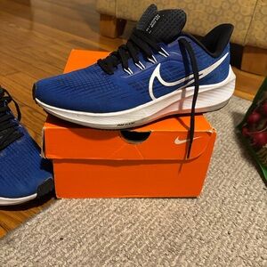 Nike Air Zoom Pegasus 39 Men Athletic Shoes